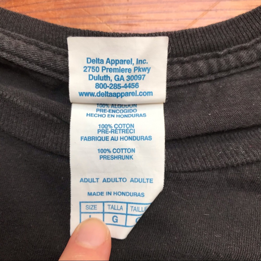 Delta Soft Black Star Wars Mandolorian Tee, EUC, L - Picture 9 of 11
